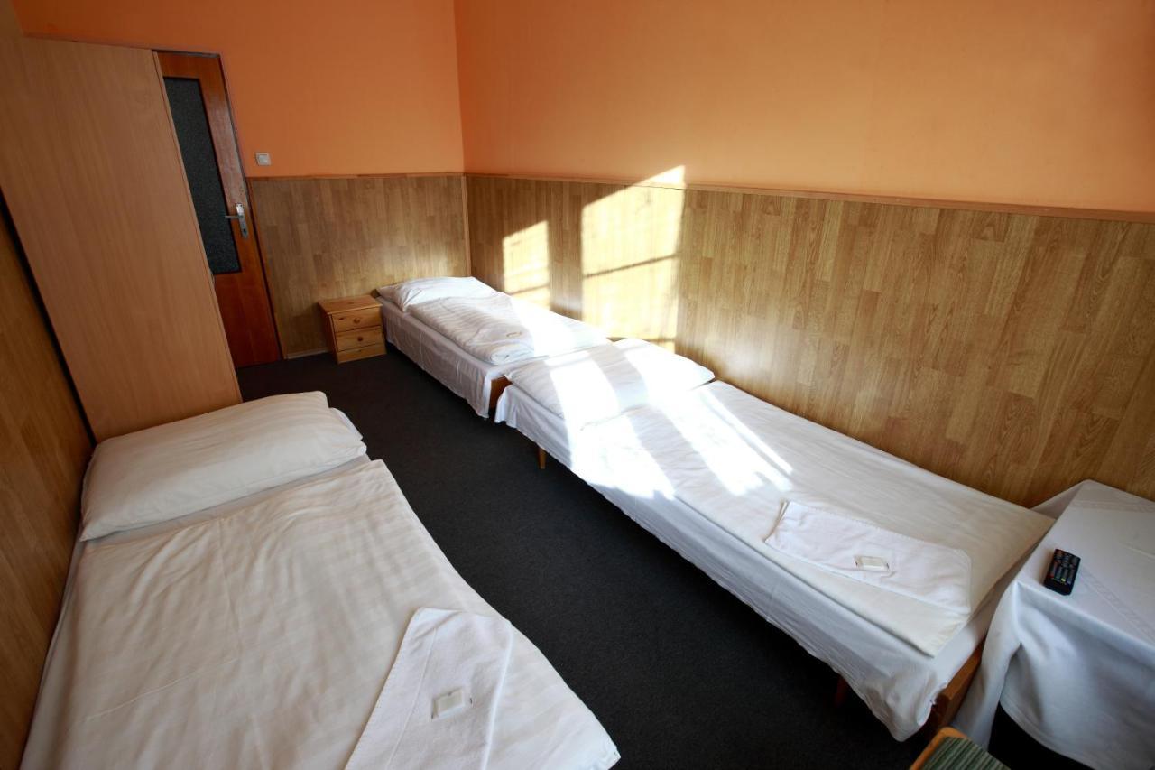 Hotel Slavie Klášterec nad Ohří Exterior foto